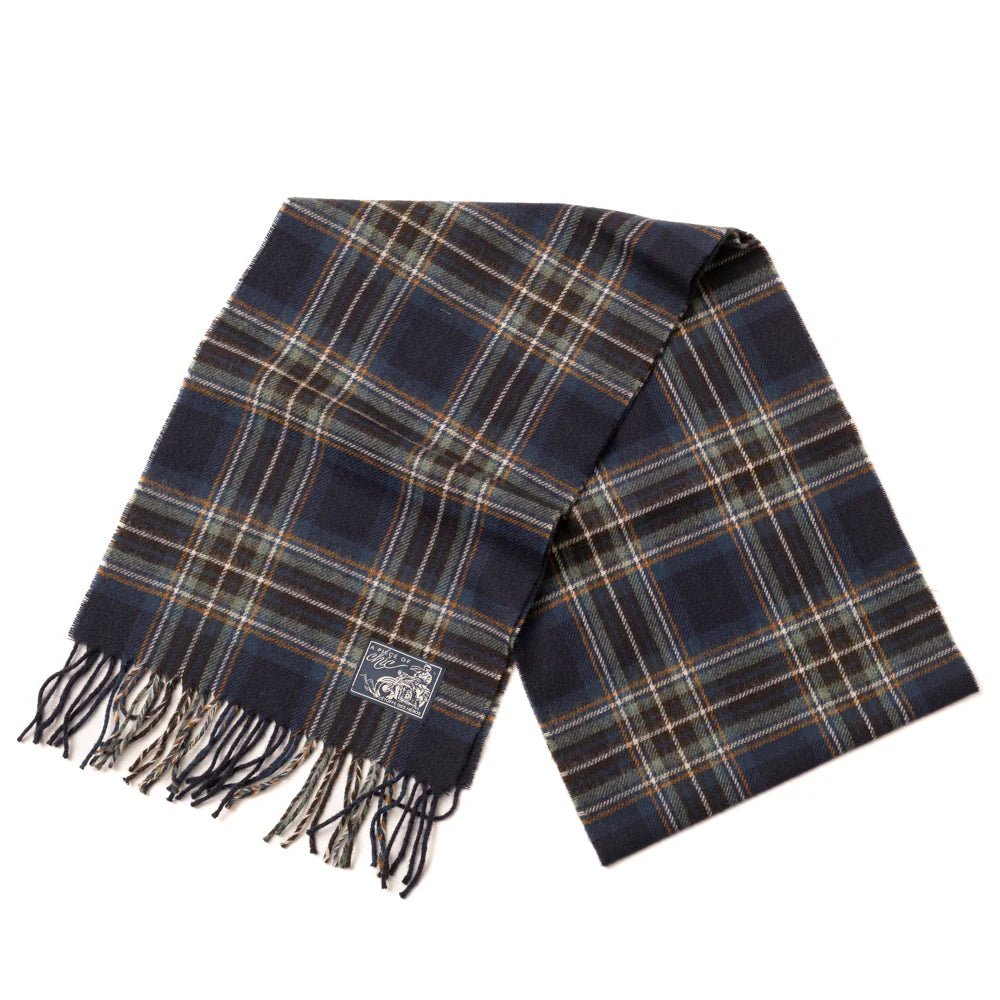 A Piece of ChicSchal Wollschal BritonHalstuchBritish Parts Luzern