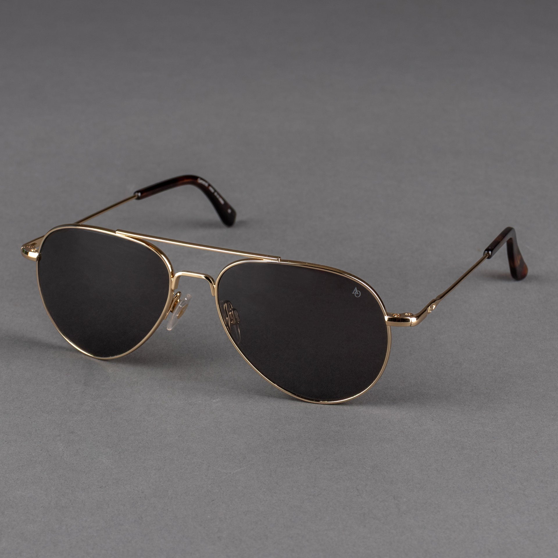 AO Eyewear "The General" Lunettes de soleil - OrLunettes de soleilBritish Parts Luzern