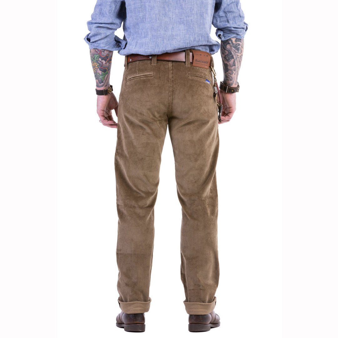 Pantalon en jean bleuPantalon en velours côtelé beigePantalonsBritish Parts Lucerne