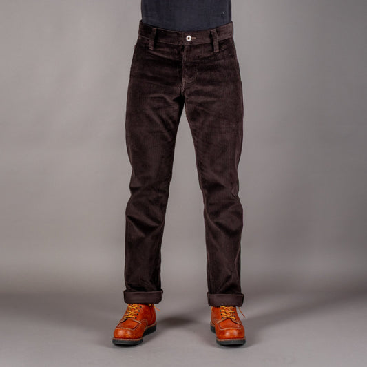 Pantalon en jean bleuPantalon en velours côtelé marron foncéPantalonsBritish Parts Lucerne