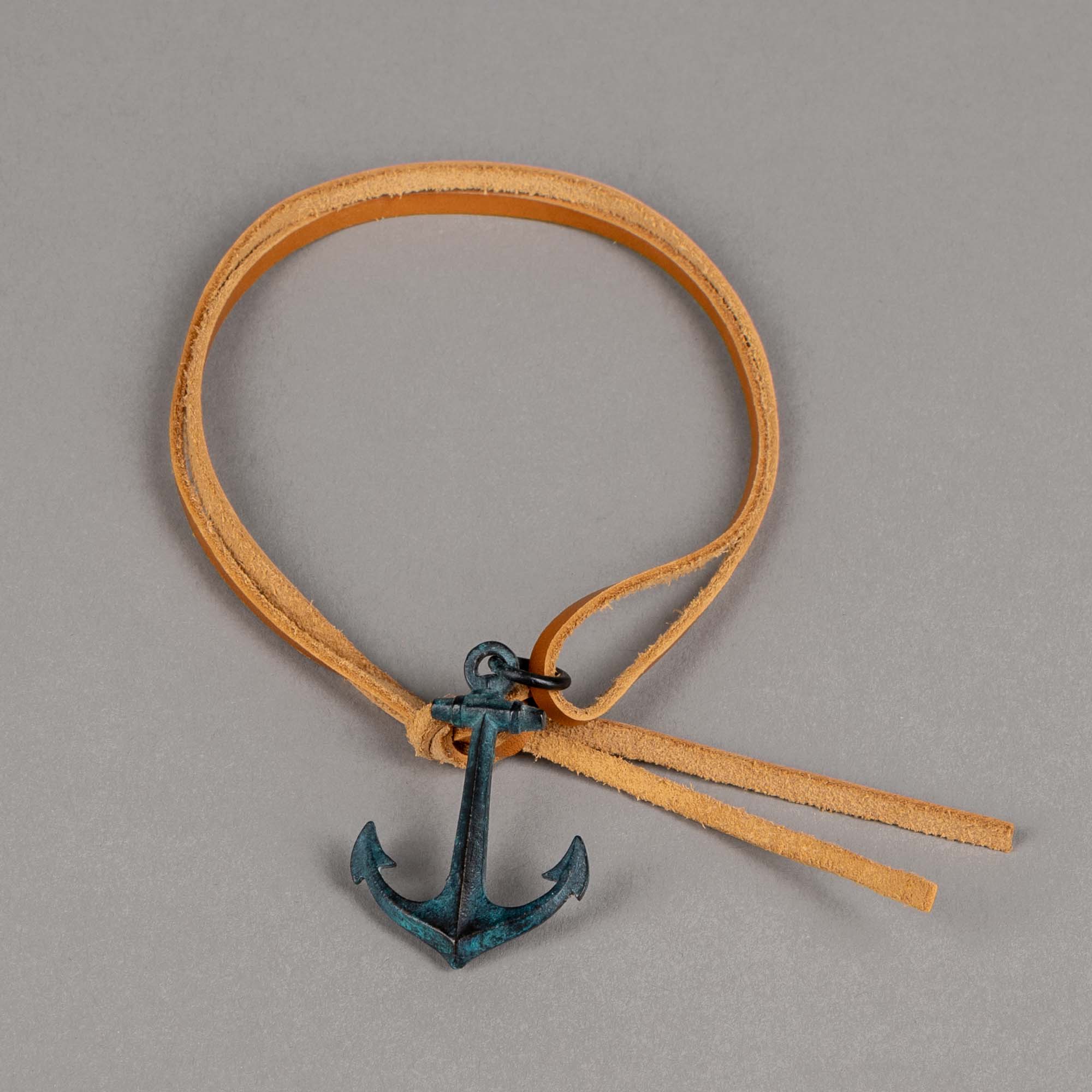 Bijoux finsPendentif bronze patiné petitBritish Parts Luzern