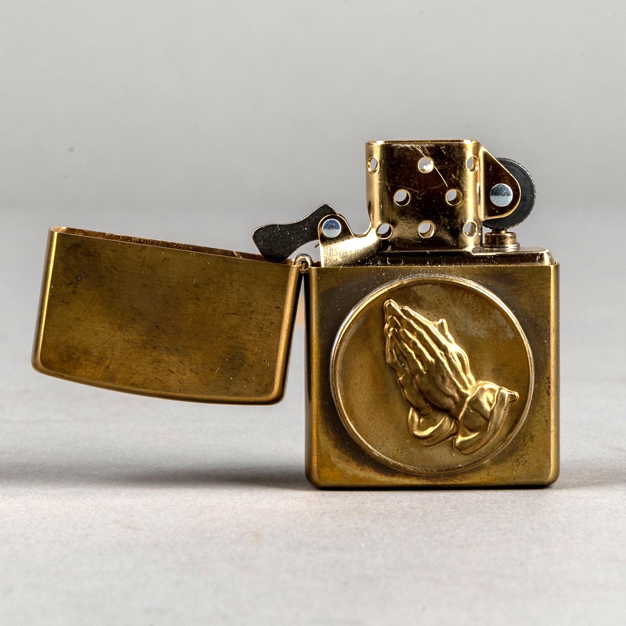 Bijoux finsZippo Dürer BronzeBriquetBritish Parts Luzern