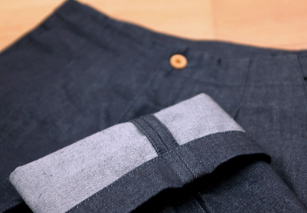 Hen's TeethWomens Denim Pant RawJeans pour femmesBritish Parts Luzern