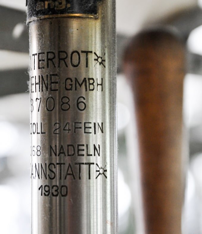 Merz b. Schwanen206 Chemise à col boutonné olive (Army)HenleyBritish Parts Luzern