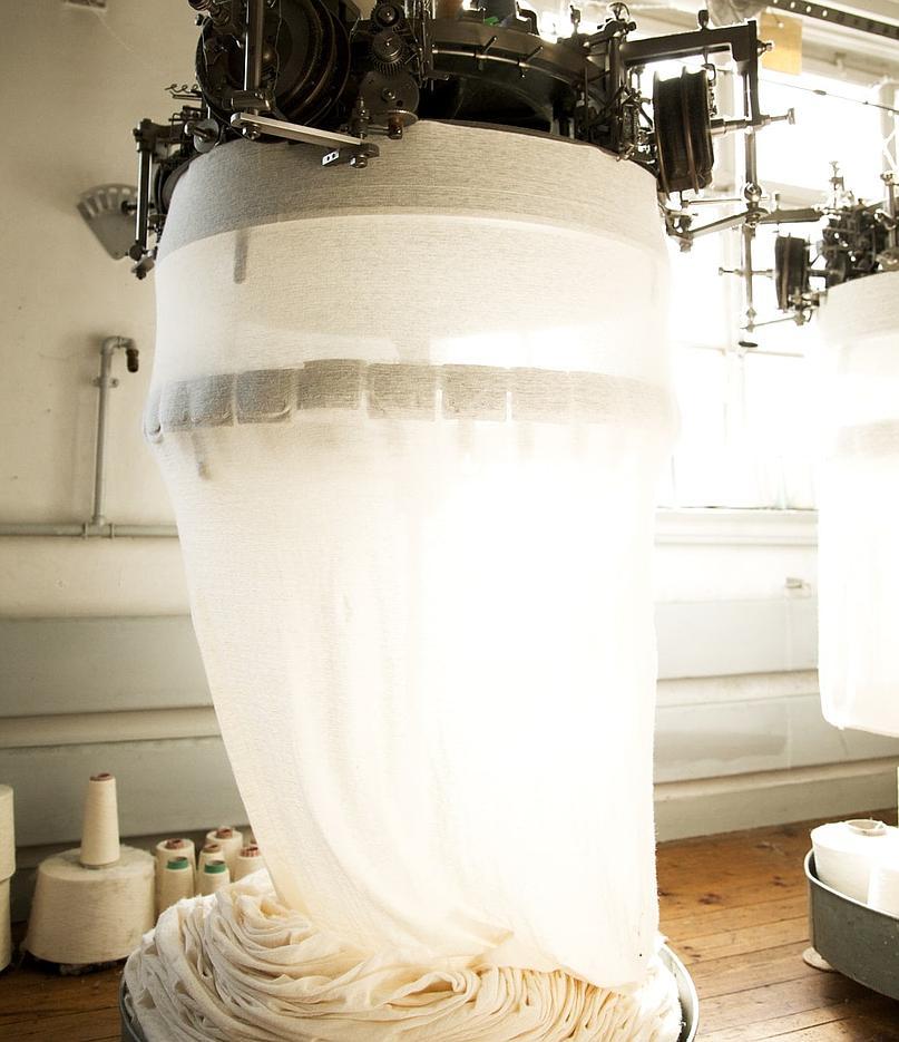 Merz b. SchwanenT-shirt classique à col rond 215 naturT-shirtBritish Parts Luzern