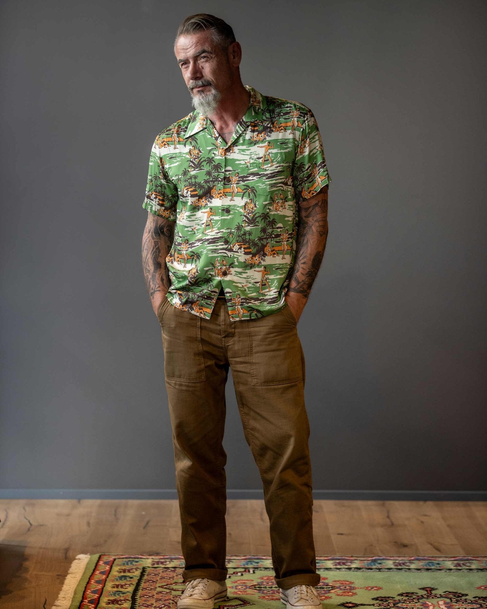 Micky OyeA Touch of Hawaii ChemiseChemiseBritish Parts Luzern