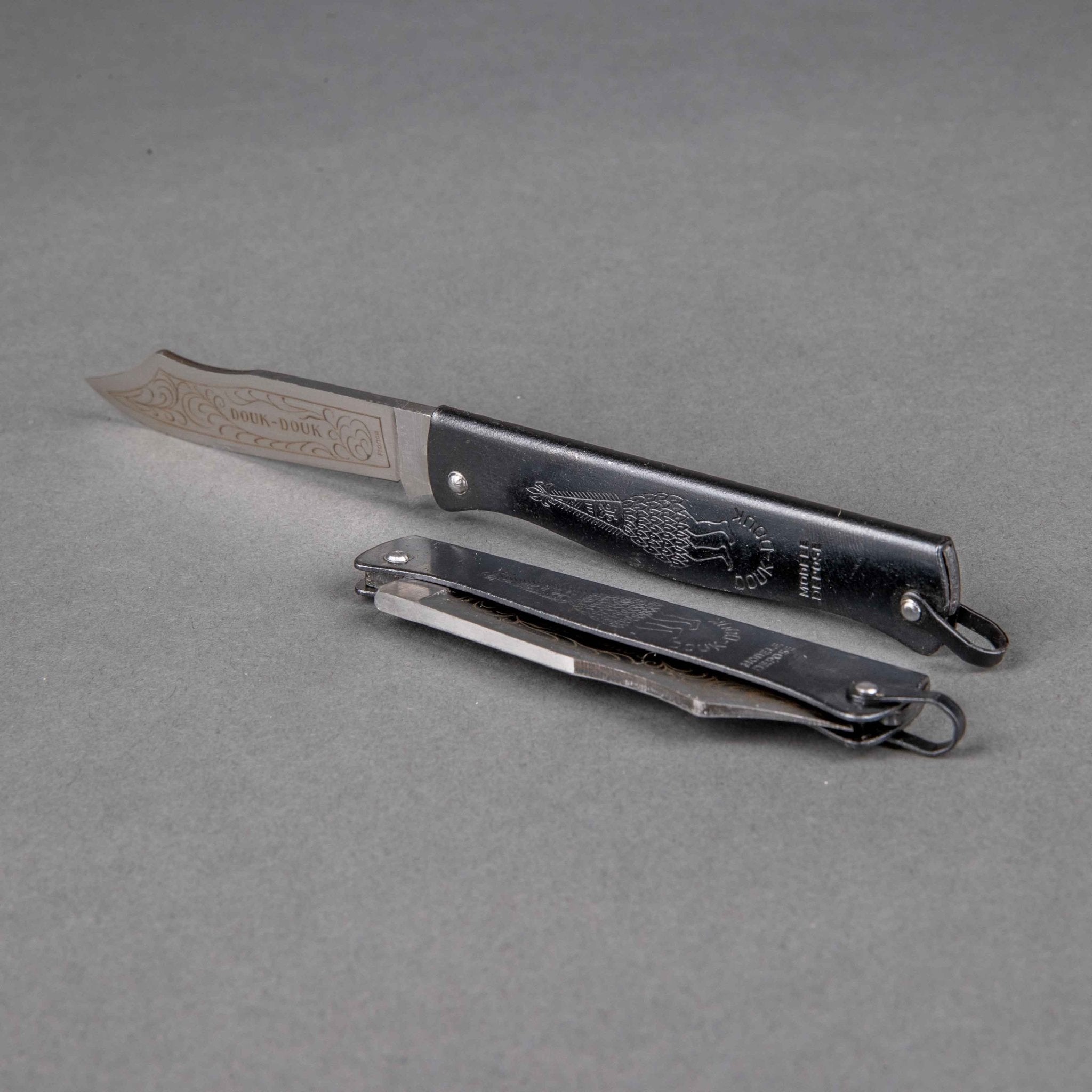 Passion FranceDouk Douk le couteau original avec manche bruni 9cmCouteau de pocheBritish Parts Luzern