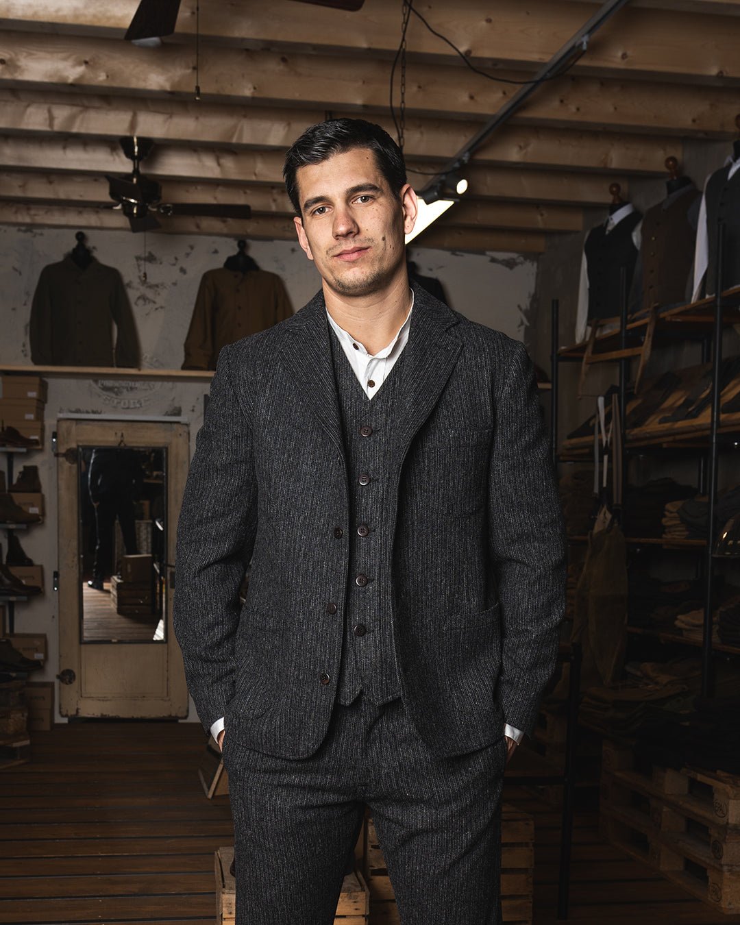 Pike Brothers1932 Surveyor Jacket Glasgow GreyVestesBritish Parts Lucerne