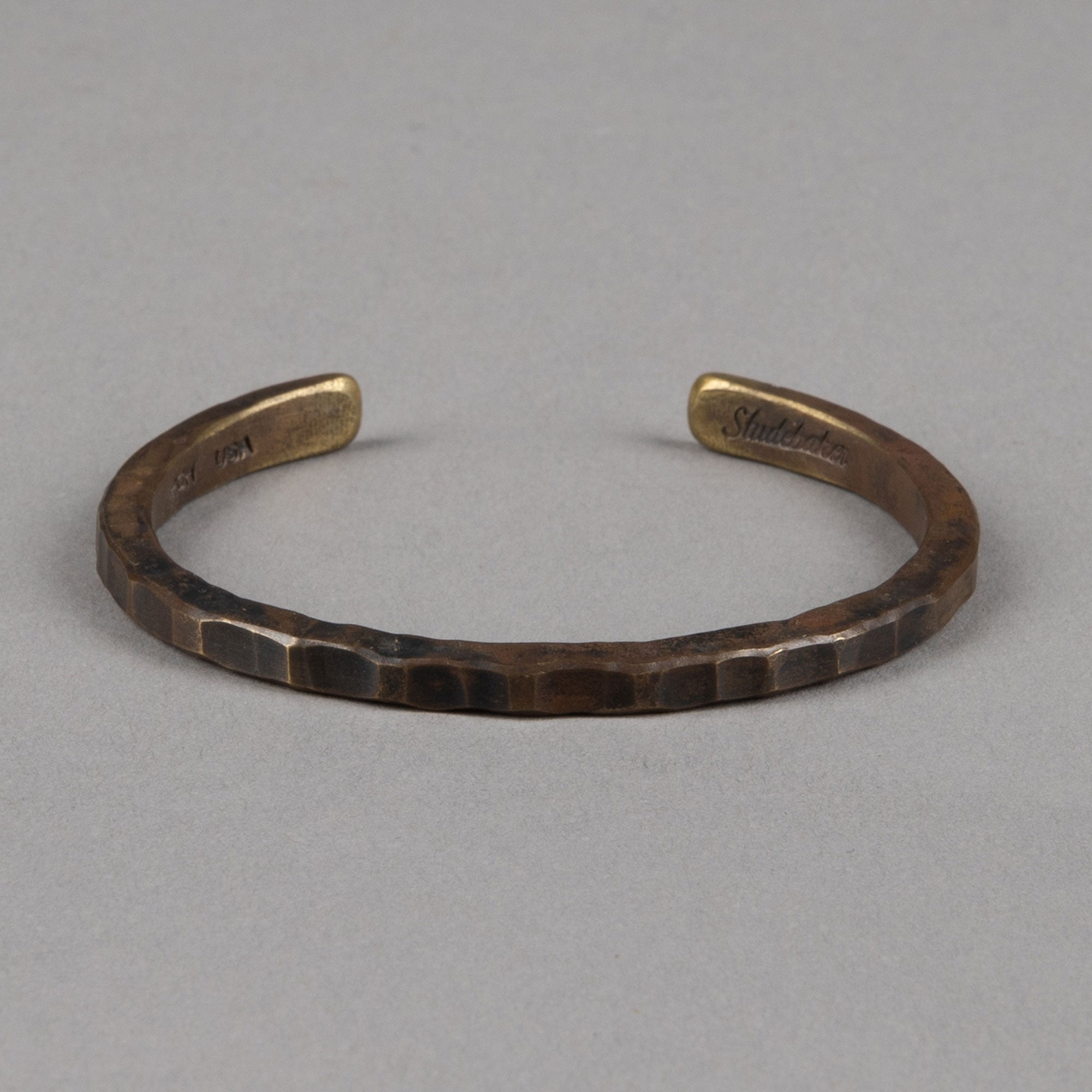 Studebaker Metals "Braddock" Cuff - Bracelet en laitonBritish Parts Luzern