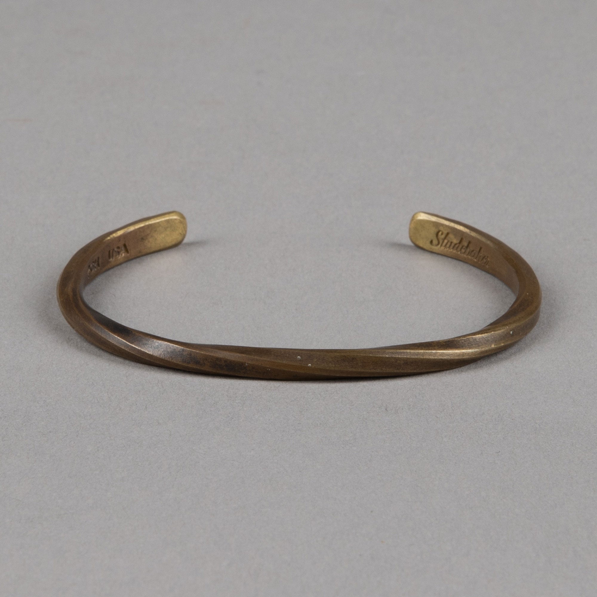 Studebaker Metals "Studebaker" Cuff - Bracelet en laitonBritish Parts Luzern