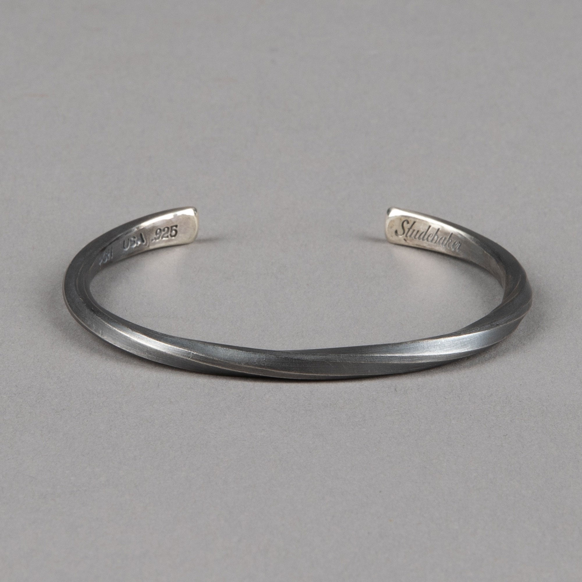 Studebaker Metals "Studebaker" Cuff - Bracelet en argentBritish Parts Luzern