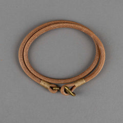 Bracelet enroulé en cuir intemporel, pièces naturelles britanniques, Lucerne