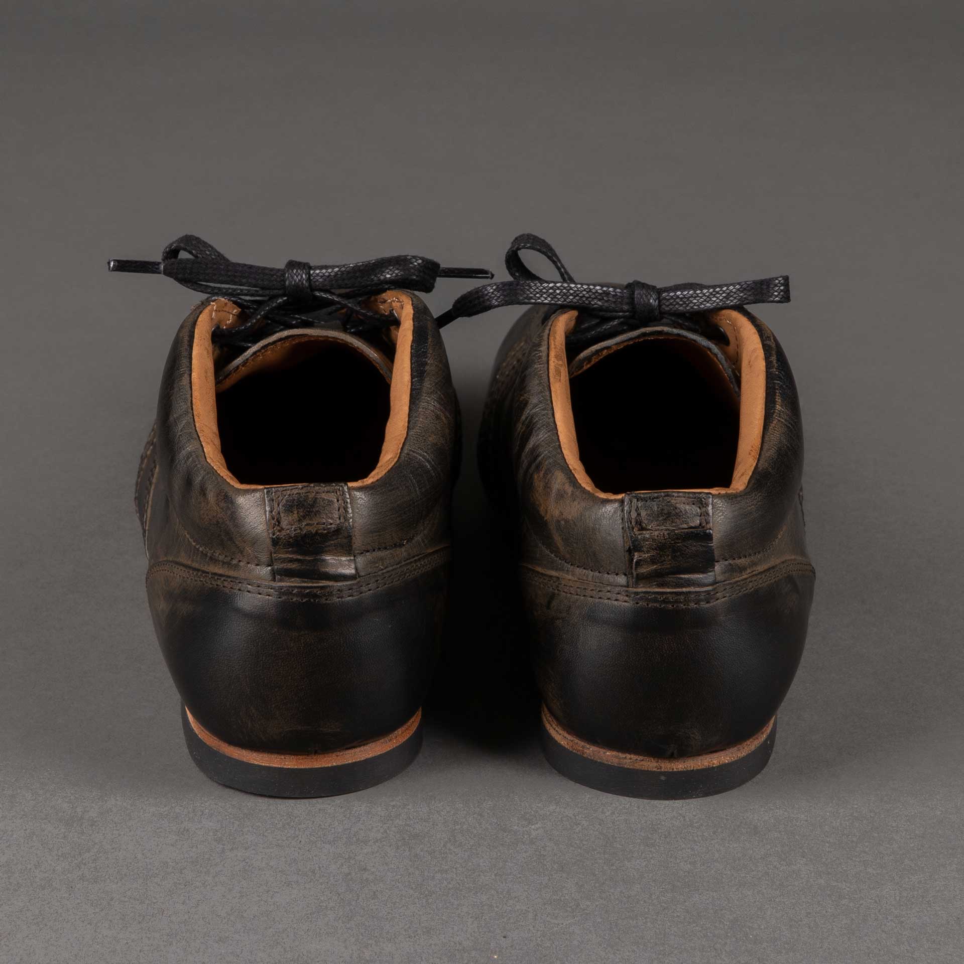 Zeha BerlinCarl Häßner - Liga - Black Wax UniChaussuresBritish Parts Luzern