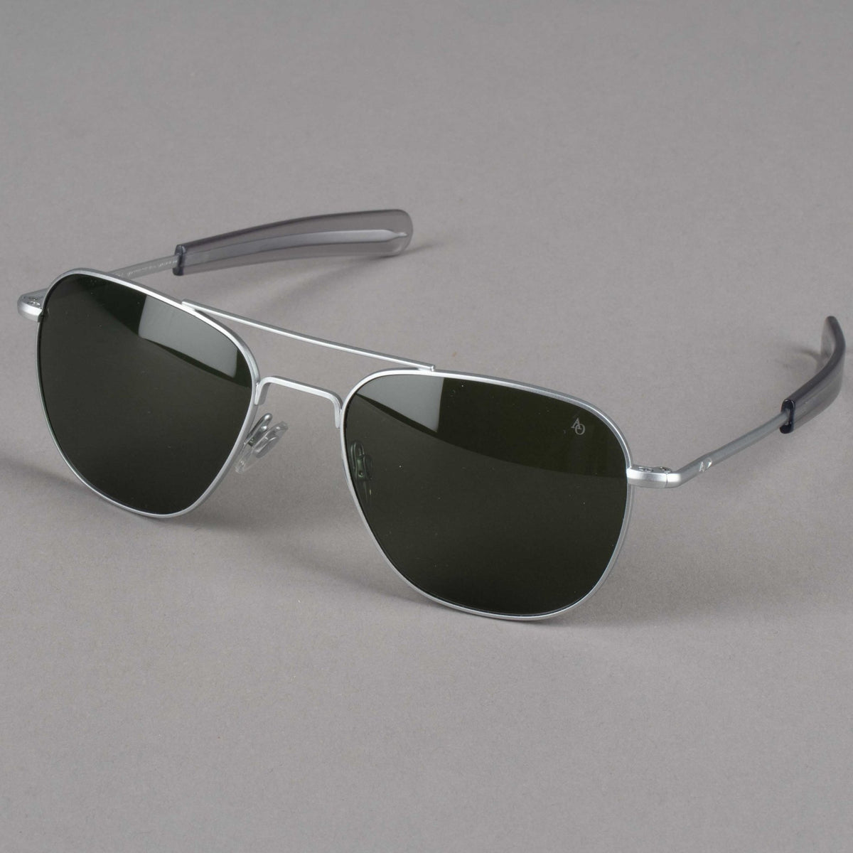 AO Eyewear "The Original Pilot" Lunettes de soleil - Argent (mat)Lunettes de soleilBritish Parts Luzern