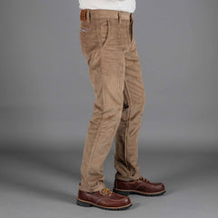 Pantalon en jean bleuPantalon en velours côtelé beigePantalonsBritish Parts Lucerne