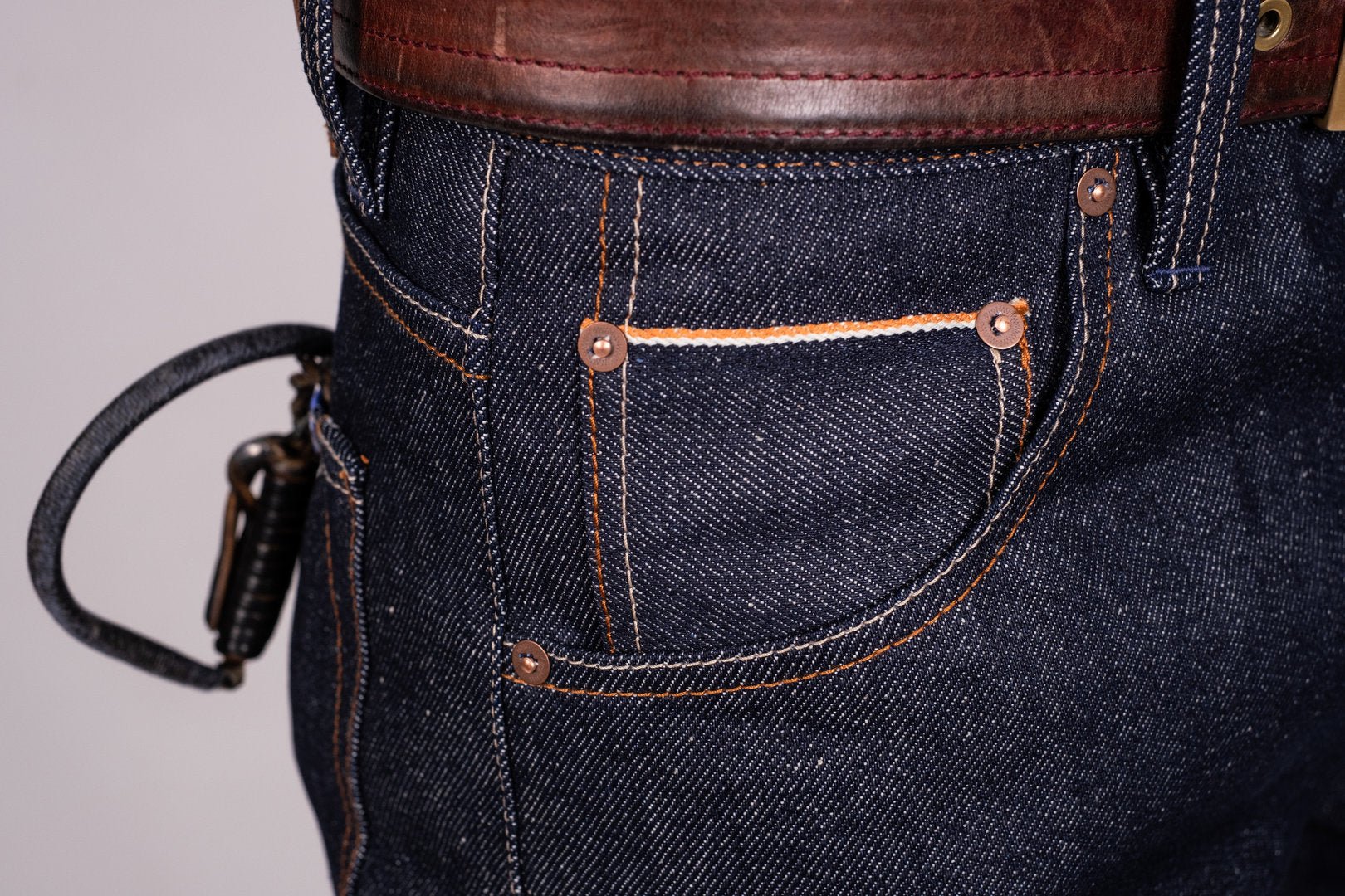 Pantalon en jean à manches bleuesPantalon en jean droit (haut) 13.5 ozPantalonBritish Parts Luzern