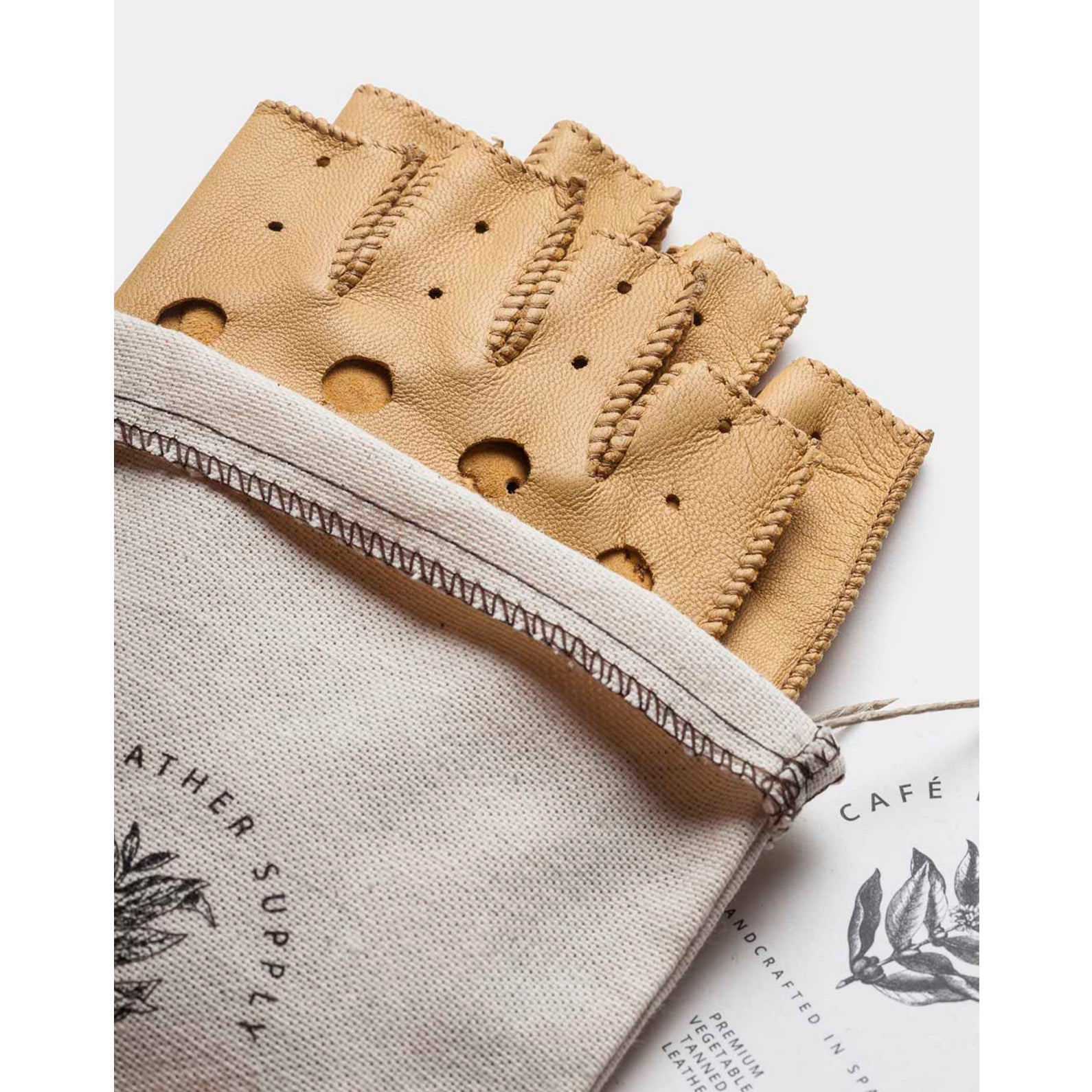 Cafe LeatherTriton Gants de voiture sans doigts in CreamGants de voitureBritish Parts Luzern