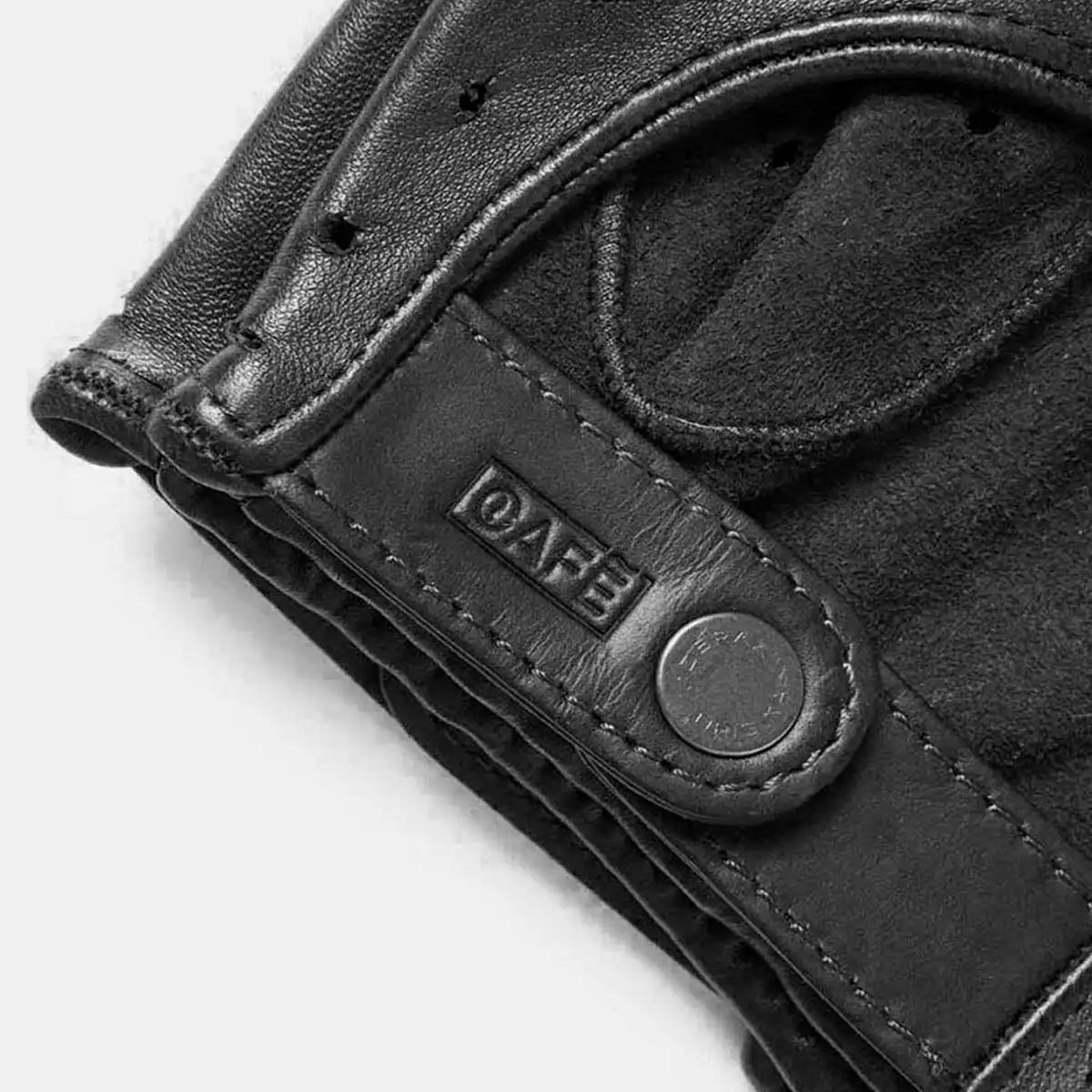 Cafe LeatherTriton Gants de voiture en noirGants de voitureBritish Parts Luzern