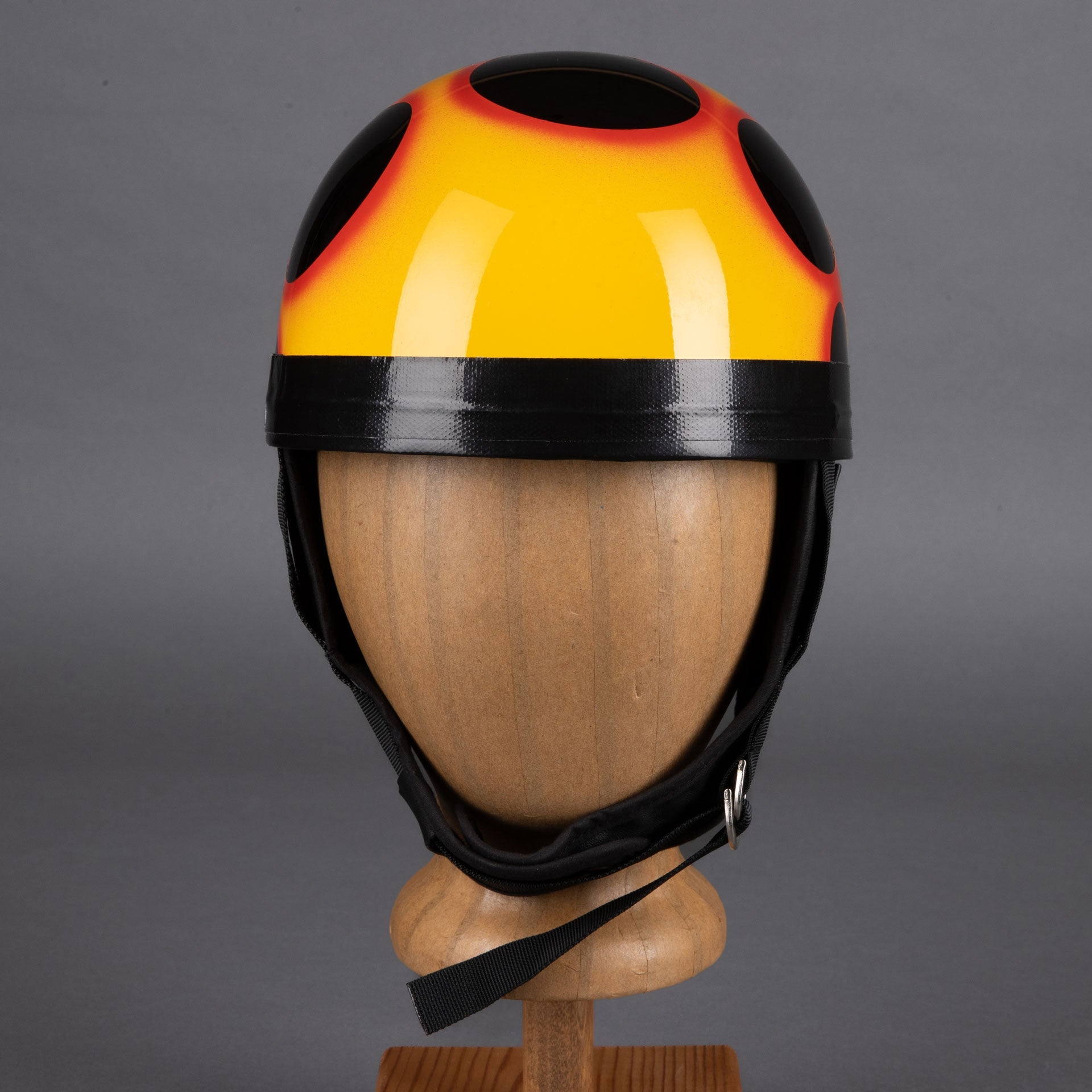 Casque DavidaClassic Black Yellow Orange FlamesCasqueBritish Parts Lucerne