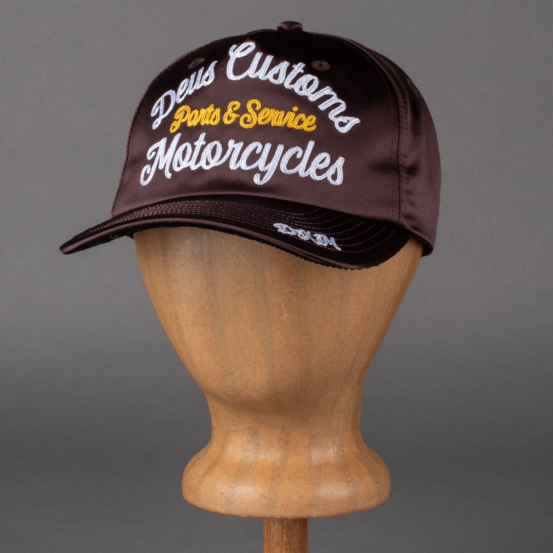 Deus Ex MachinaIota Trucker Cap Choc PlumCasquetteBritish Parts Luzern