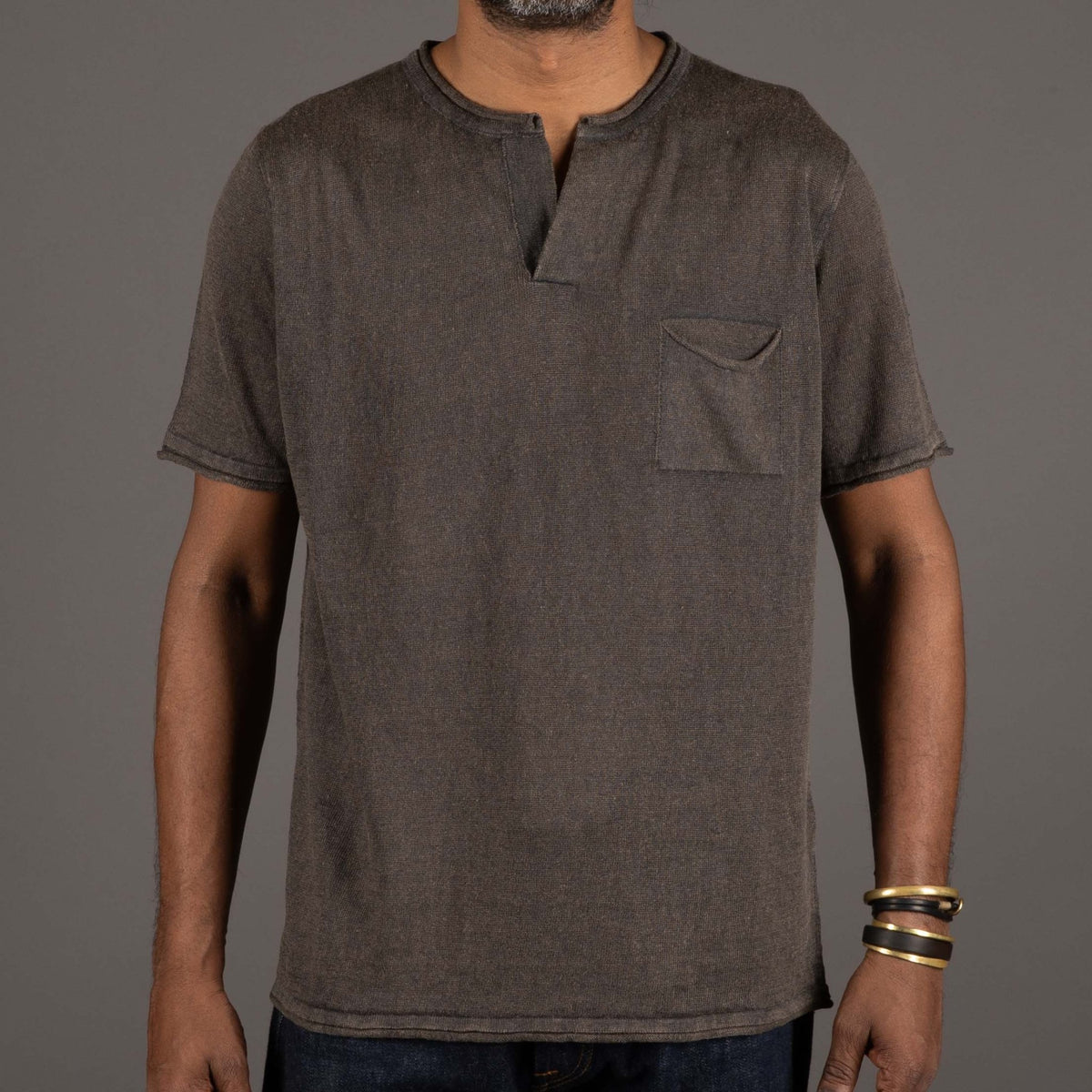 G.R.P.Neo Henley manches courtes CharcoalT-ShirtBritish Parts Luzern