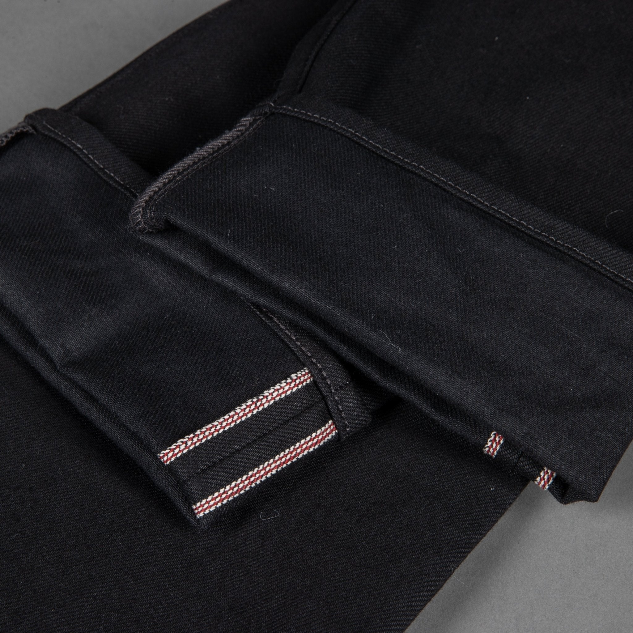 IndigoferaNash Jeans Gunpowder BlackPantalonsBritish Parts Lucerne