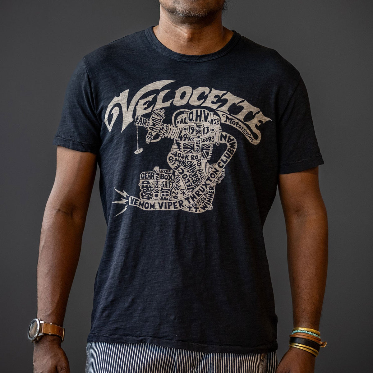 Johnson MotorsVelo Engine T-Shirt en Vintage BlackT-ShirtBritish Parts Luzern