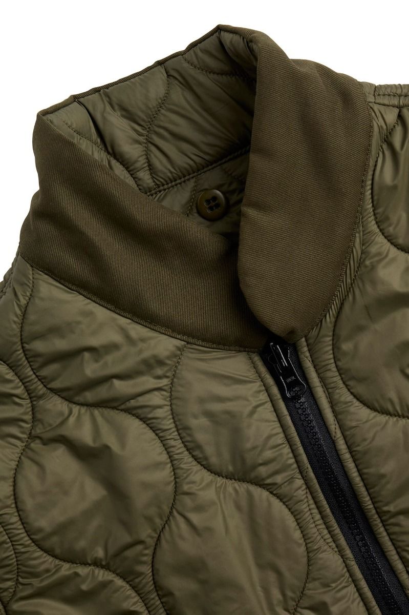 Manifattura CeccarelliVeste matelassée / doublure oliveVestesBritish Parts Lucerne