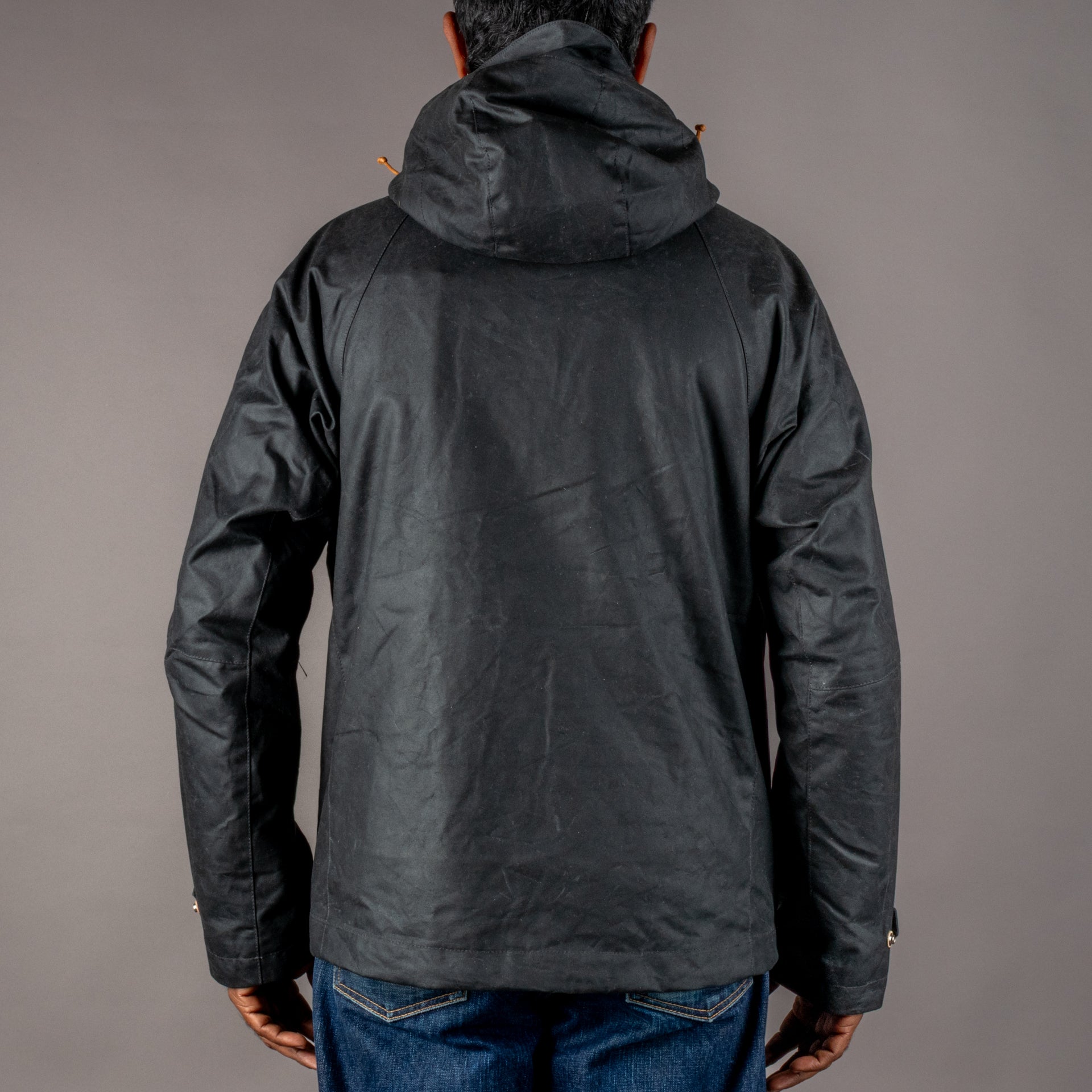 Manifattura CeccarelliVeste de trekking en wax noirVestesBritish Parts Lucerne