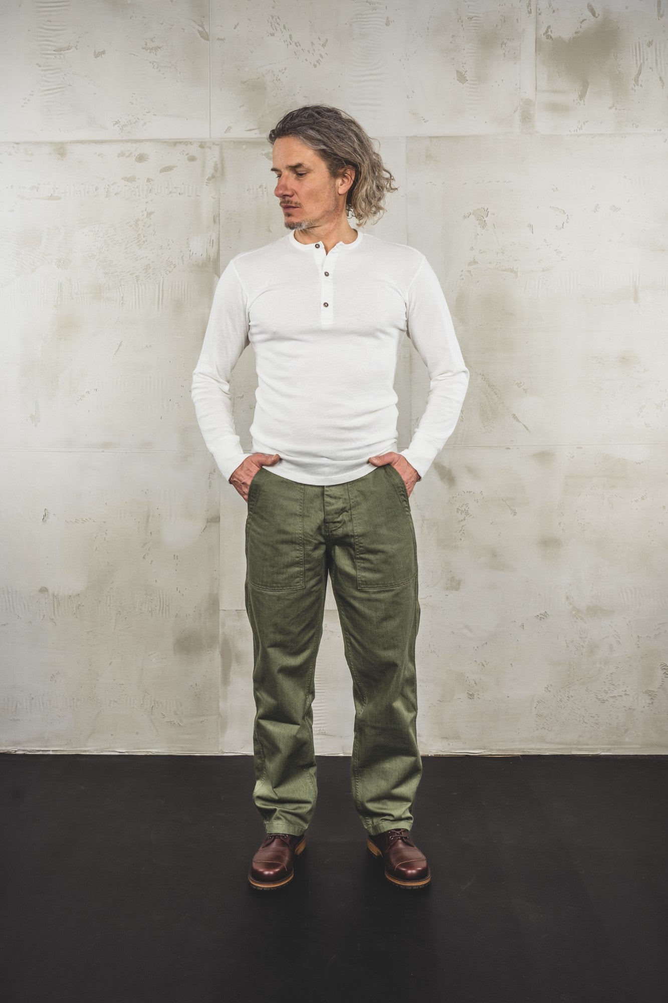 Pike Brothers1927 Chemise Henley manches longues écruHenleyBritish Parts Luzern