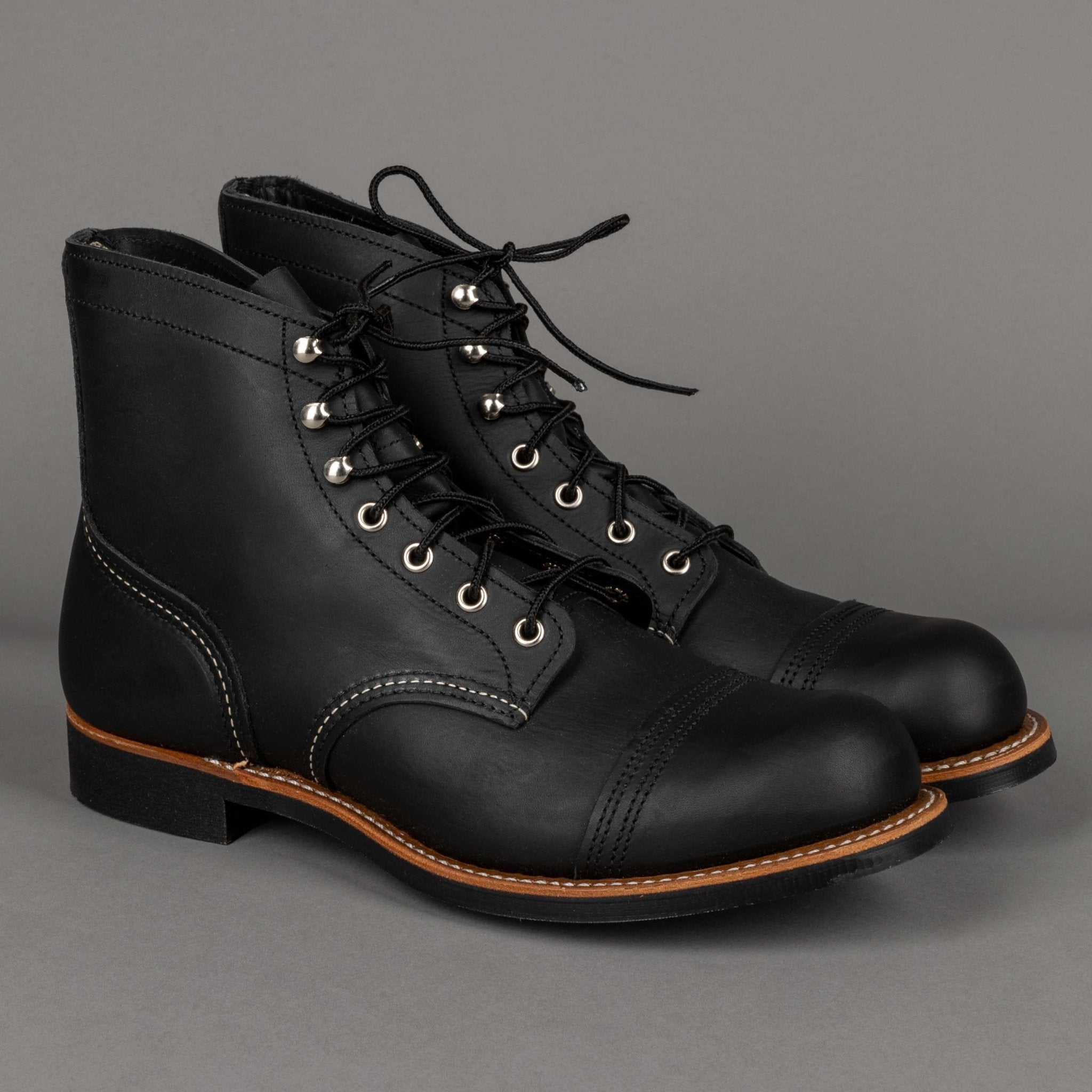 Red Wing ShoesIron Ranger 8084 Black Harness Chaussures pour hommesChaussures British Parts Lucerne