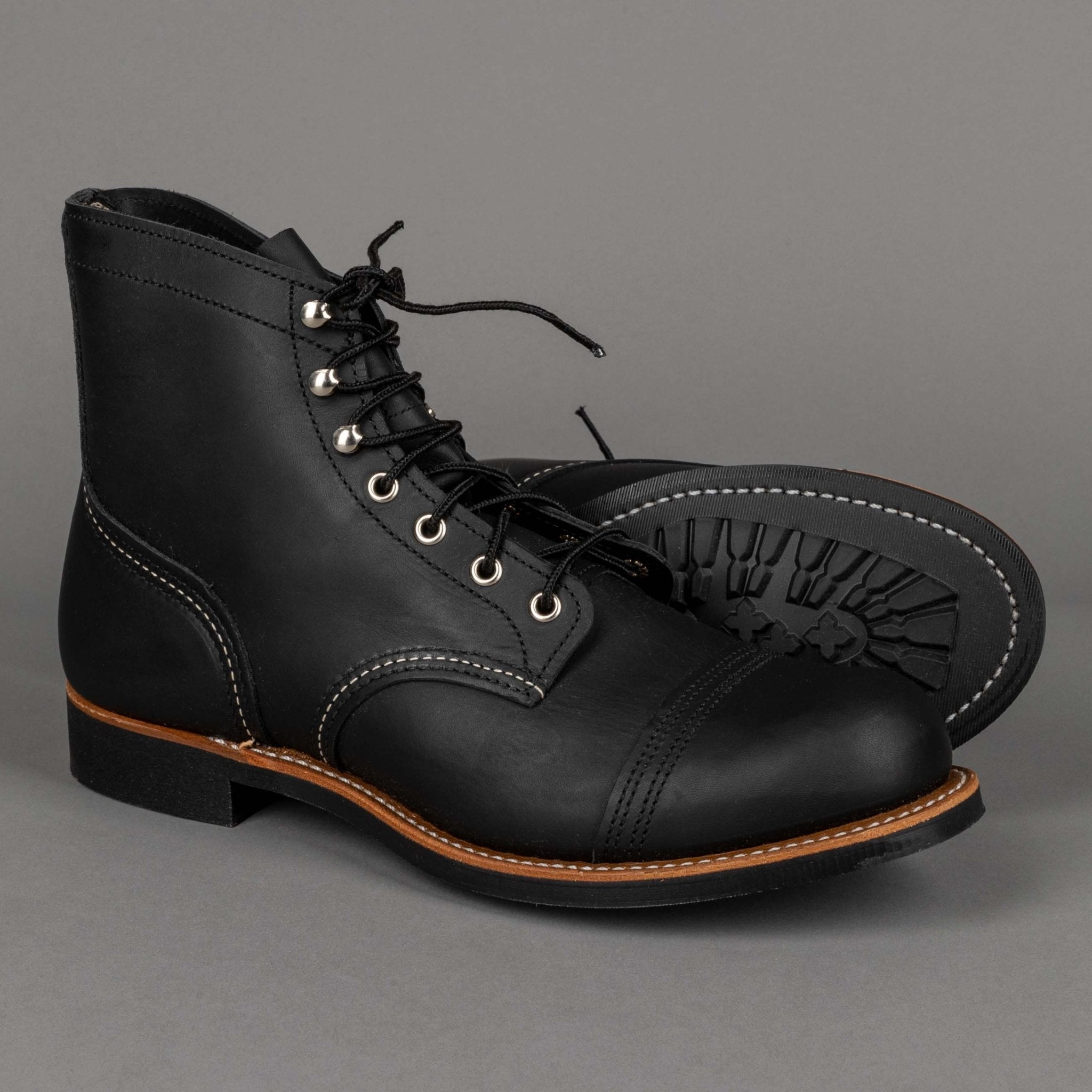 Red Wing ShoesIron Ranger 8084 Black Harness Chaussures pour hommesChaussures British Parts Lucerne