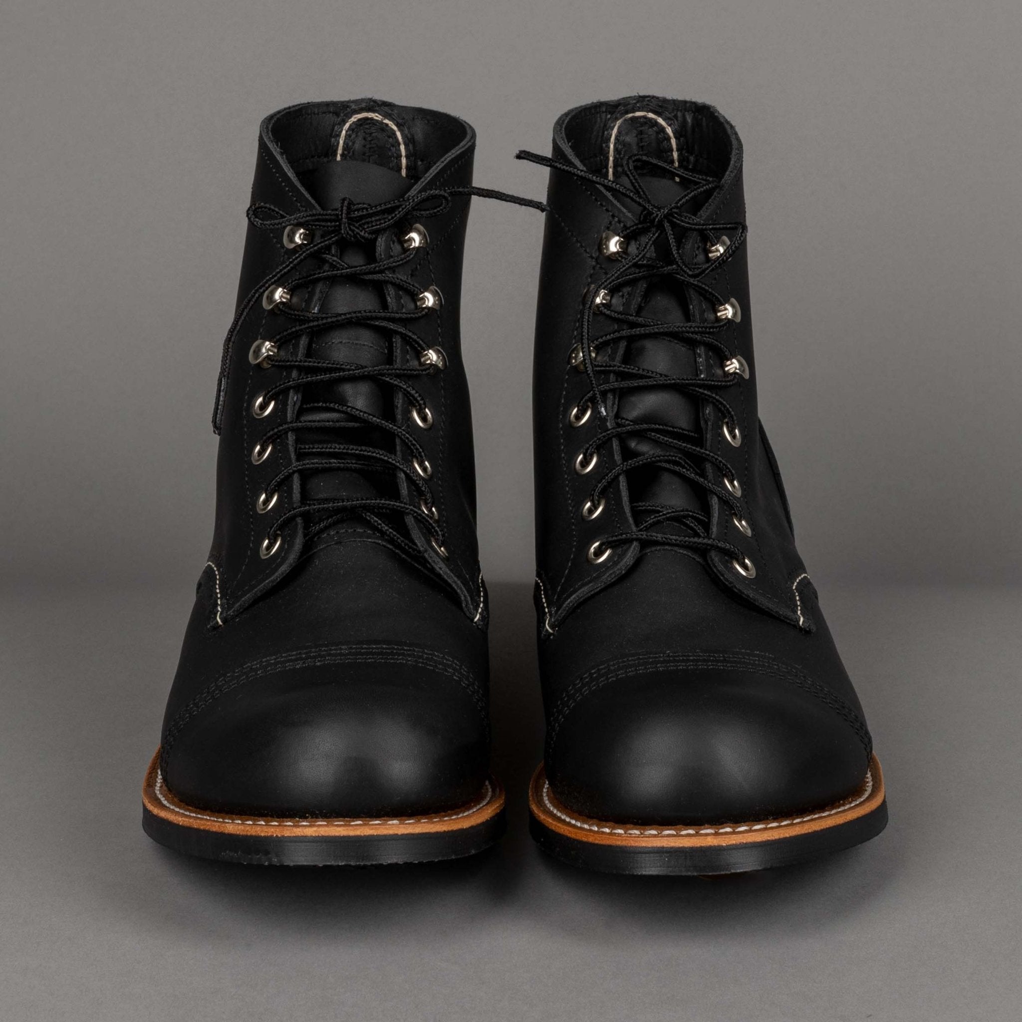 Red Wing ShoesIron Ranger 8084 Black Harness Chaussures pour hommesChaussures British Parts Lucerne