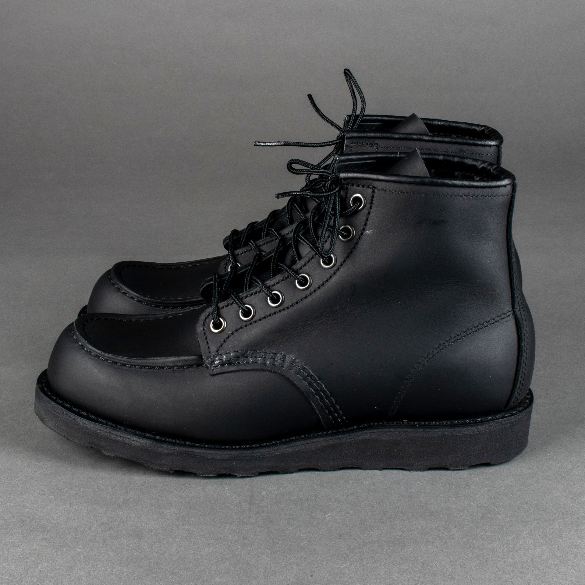 Red Wing ShoesMoc Toe 8074 Noir PrairieChaussures pour hommesBritish Parts Luzern