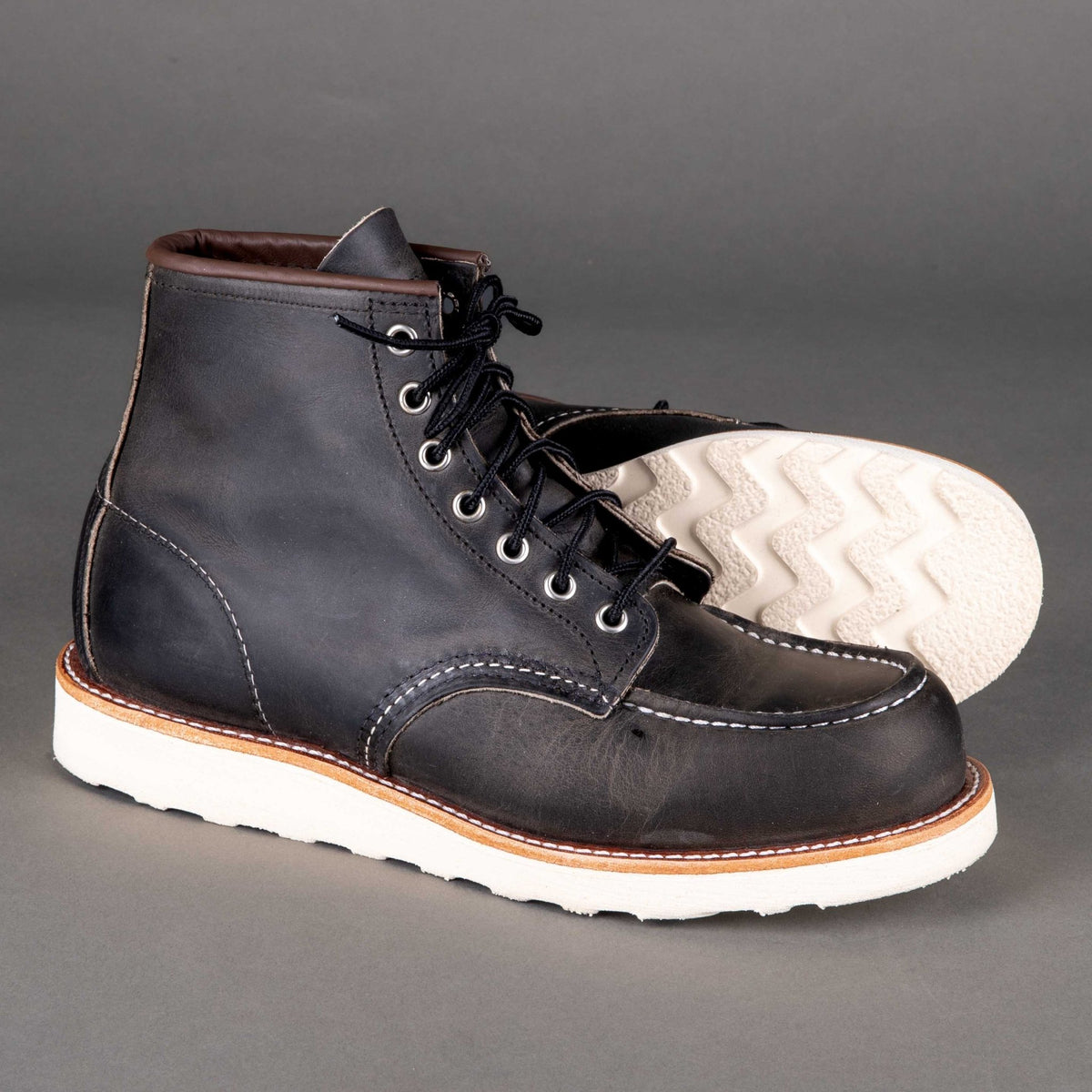 Chaussures Hommes Red Wing ShoesMoc Toe 8890 Charcoal Rough & ToughChaussuresBritish Parts Luzern