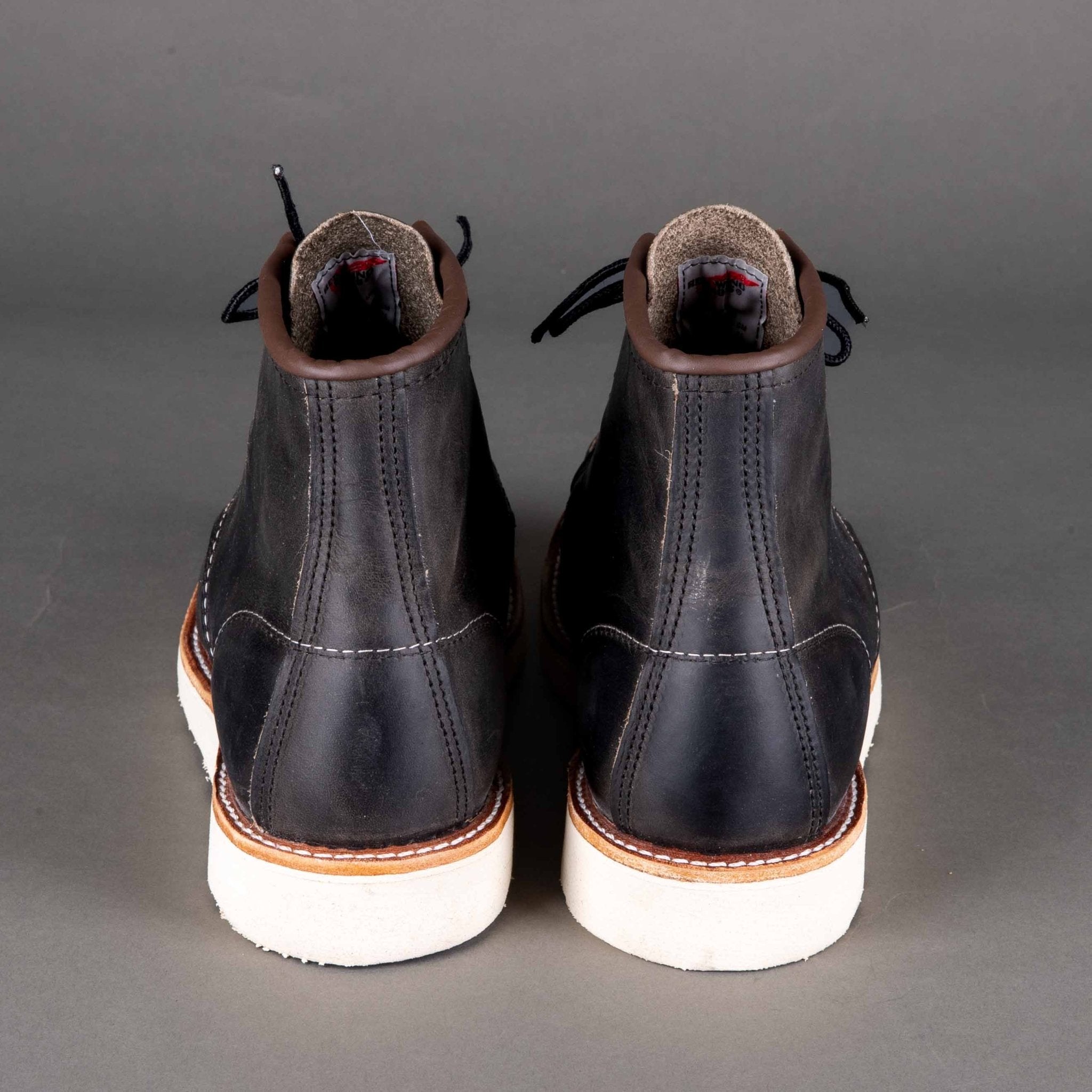 Chaussures Hommes Red Wing ShoesMoc Toe 8890 Charcoal Rough & ToughChaussuresBritish Parts Luzern