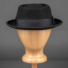 StetsonPork Pie Woolfelt noir avec plumesChapeauBritish Parts Luzern