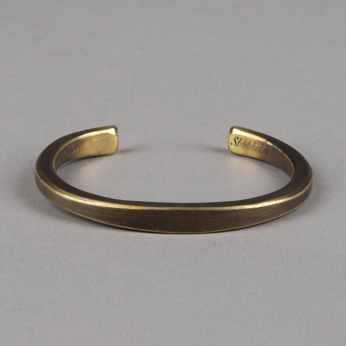 Studebaker Metals "Heavyweight Workshop" Cuff - Bracelet en laitonBritish Parts Luzern
