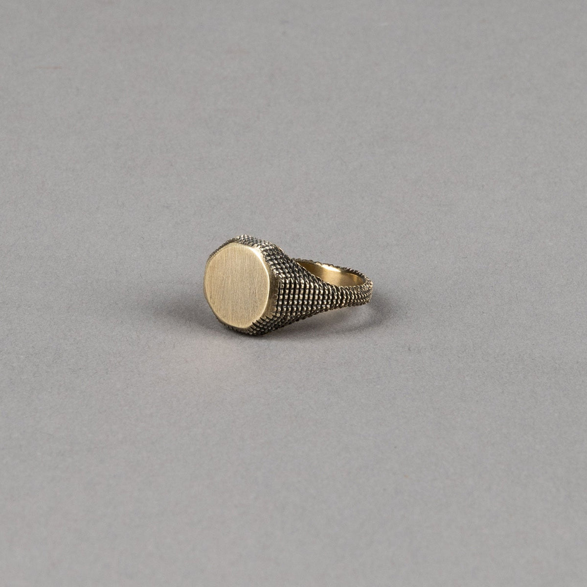 Studebaker MetalsOtto Signet Ring - Bague en laitonBritish Parts Luzern