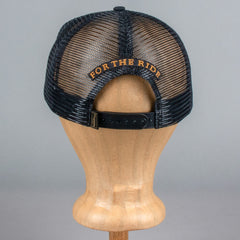 Triumph MotorcyclesOil Trucker Cap noirCasquette de camionBritish Parts Luzern